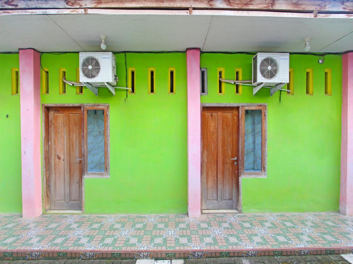 Oyo 91476 Srikaya Hotel 3 Pekalongan Zewnętrze zdjęcie