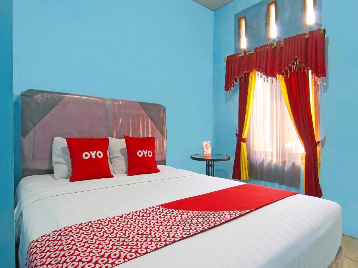 Oyo 91476 Srikaya Hotel 3 Pekalongan Zewnętrze zdjęcie