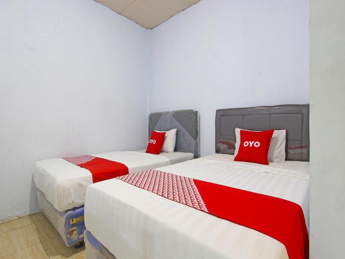 Oyo 91476 Srikaya Hotel 3 Pekalongan Zewnętrze zdjęcie