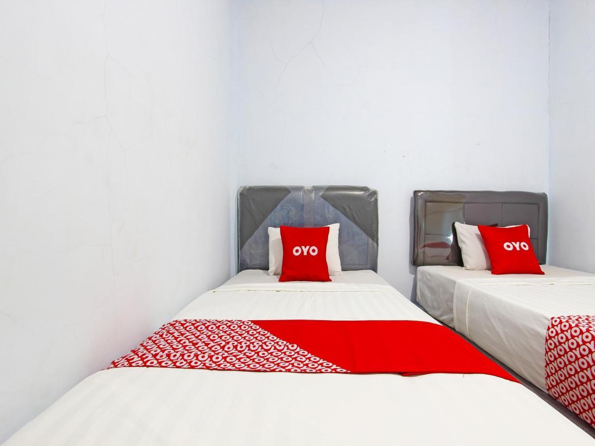 Oyo 91476 Srikaya Hotel 3 Pekalongan Zewnętrze zdjęcie